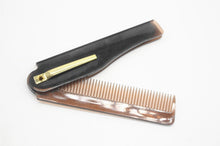 Lade das Bild in den Galerie-Viewer, Praktischer Falt-Kamm