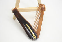 Lade das Bild in den Galerie-Viewer, Praktischer Falt-Kamm